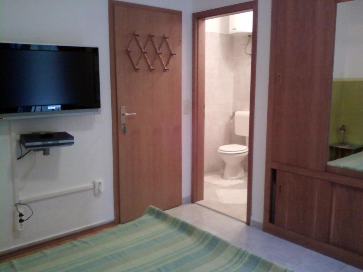 Rooms & Studio Villa Tatjana Supetar Quarto foto